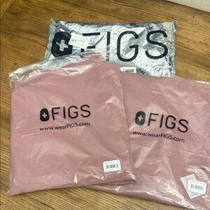 Figs Dusty Rose Scrub Set